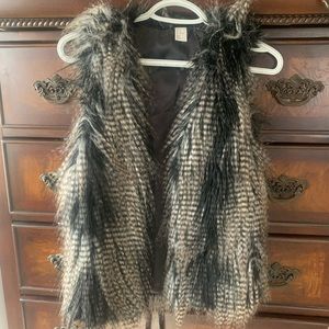 H&M Faux Feather Fur Women’s Vest